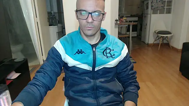 Snapshot of guachin_hunk chatting on May 2026 03:57:02 AM guachin hunk online show from May 2026 03:57:02 AM
