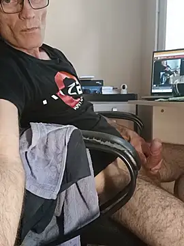 Snapshot of sergeysas chatting on June 2026 08:12:02 AM sergeysas online show from June 2026 08:12:02 AM