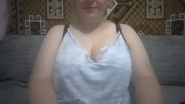Diana Britt online show from July 2026 07:05:02 PM