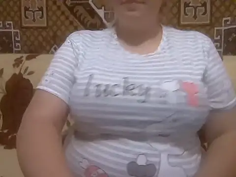 Diana Britt online show from July 2026 07:50:01 PM