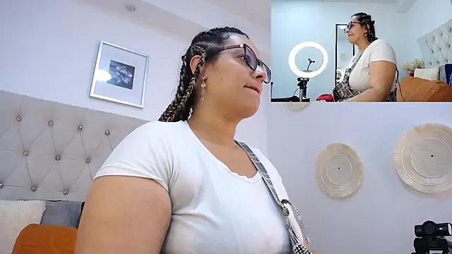 MIchelMomet online show from March 2025 12:53:02 PM