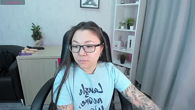 gentle muse online show from January 2025 08:50:01 PM