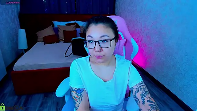 gentle muse online show from October 2025 09:33:01 PM