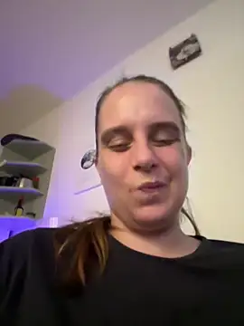 LadyChantale online show from April 2026 06:19:01 AM