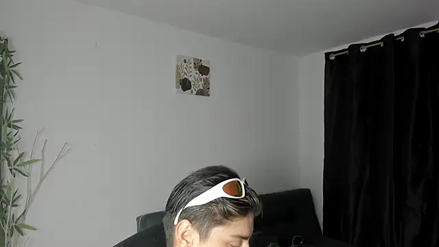 Snapshot of Giordano_Russo chatting on December 2024 04:54:02 AM Giordano Russo online show from December 2024 04:54:02 AM