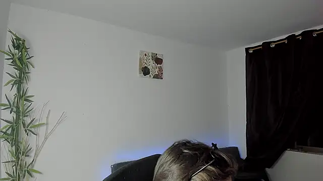 Snapshot of Giordano_Russo chatting on December 2024 10:52:02 PM Giordano Russo online show from December 2024 10:52:02 PM