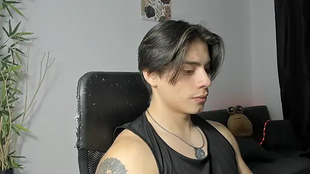 Snapshot of Giordano_Russo chatting on January 2025 01:38:01 AM Giordano Russo online show from January 2025 01:38:01 AM