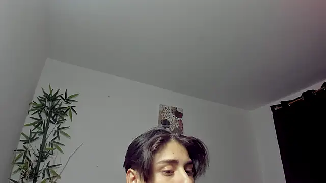 Snapshot of Giordano_Russo chatting on February 2025 04:43:01 AM Giordano Russo online show from February 2025 04:43:01 AM