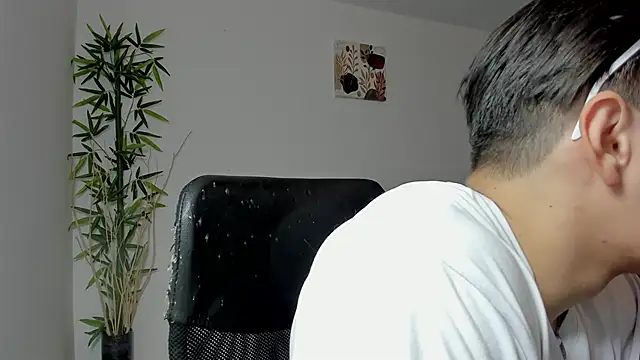 Snapshot of Giordano_Russo chatting on March 2025 02:47:02 AM Giordano Russo online show from March 2025 02:47:02 AM