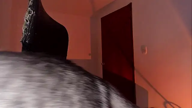 Giordano Russo online show from November 2025 10:43:02 PM