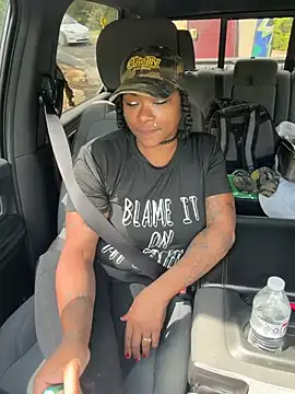 HaloRodeoLover2 online show from April 2026 07:05:02 PM