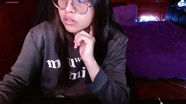 MidoriQuiinn online show from April 2026 02:17:02 PM