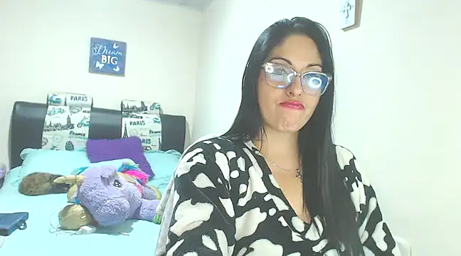 Snapshot of sahtlove1 chatting on December 2024 03:41:01 AM sahtlove1 online show from December 2024 03:41:01 AM