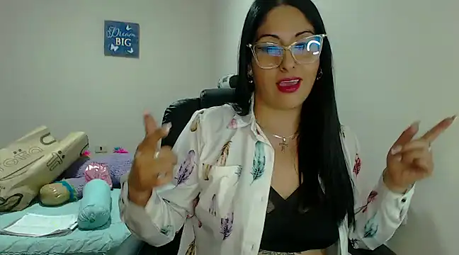 Snapshot of sahtlove1 chatting on January 2025 02:43:02 AM sahtlove1 online show from January 2025 02:43:02 AM