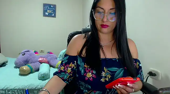 Snapshot of sahtlove1 chatting on January 2025 01:53:02 AM sahtlove1 online show from January 2025 01:53:02 AM