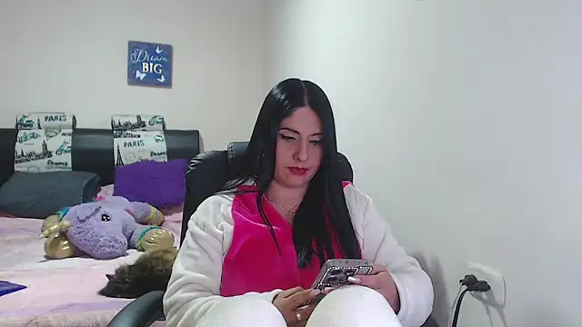 Snapshot of sahtlove1 chatting on February 2025 01:37:01 AM sahtlove1 online show from February 2025 01:37:01 AM