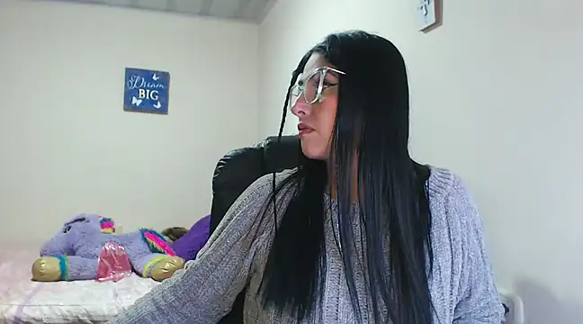 Snapshot of sahtlove1 chatting on February 2025 01:10:01 AM sahtlove1 online show from February 2025 01:10:01 AM
