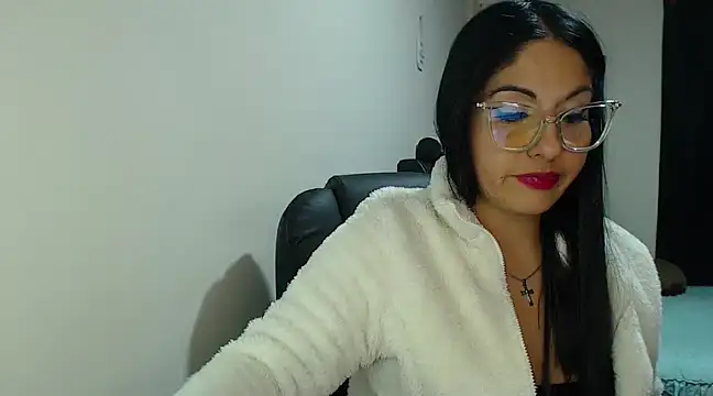 Snapshot of sahtlove1 chatting on March 2025 05:32:01 AM sahtlove1 online show from March 2025 05:32:01 AM