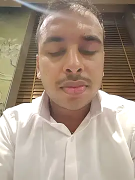 Snapshot of vishnuvinod_india chatting on November 2025 01:55:02 PM vishnuvinod india online show from November 2025 01:55:02 PM