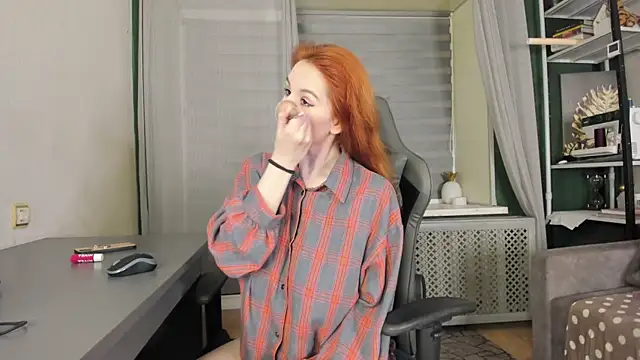 Snapshot of -Aariella- chatting on June 2026 11:41:02 PM -Aariella- online show from June 2026 11:41:02 PM