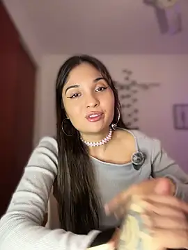 LunaXuan online show from April 2026 11:32:02 PM