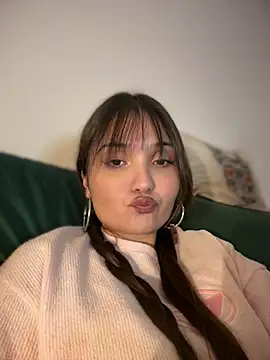 Snapshot of LunaXuan chatting on July 2026 02:27:02 AM LunaXuan online show from July 2026 02:27:02 AM