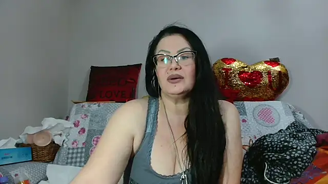 x  KHALEESI  x online show from December 2024 09:52:01 PM