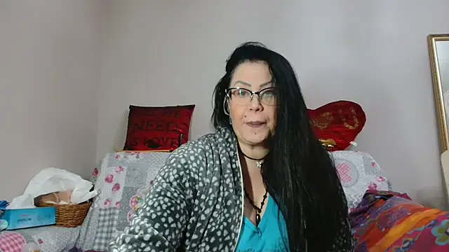 x  KHALEESI  x online show from December 2024 06:20:02 PM