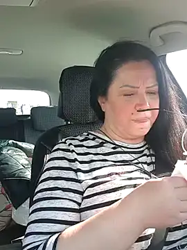 x  KHALEESI  x online show from February 2025 11:01:02 AM