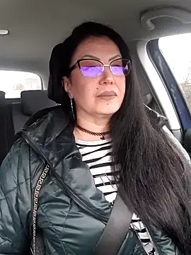 x  KHALEESI  x online show from November 2025 07:33:02 AM