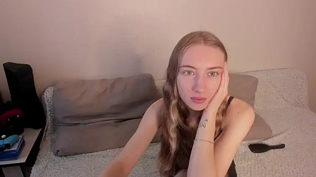 Snapshot of secret_dreams__ chatting on February 2025 08:42:02 AM secret dreams online show from February 2025 08:42:02 AM