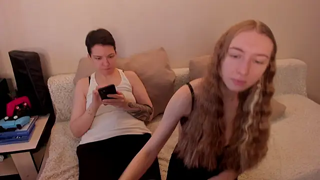 Snapshot of secret_dreams__ chatting on February 2025 08:48:02 AM secret dreams online show from February 2025 08:48:02 AM