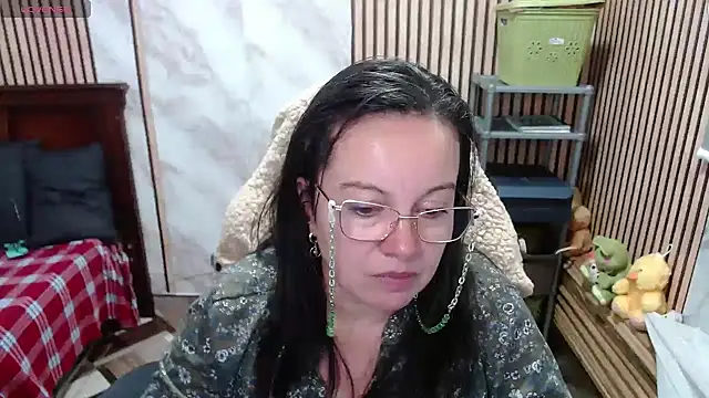 Sonialorens  online show from March 2026 11:50:01 PM