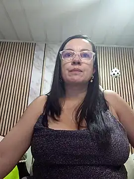 Sonialorens  online show from June 2026 08:03:01 PM