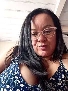 Sonialorens  online show from July 2026 07:38:02 PM