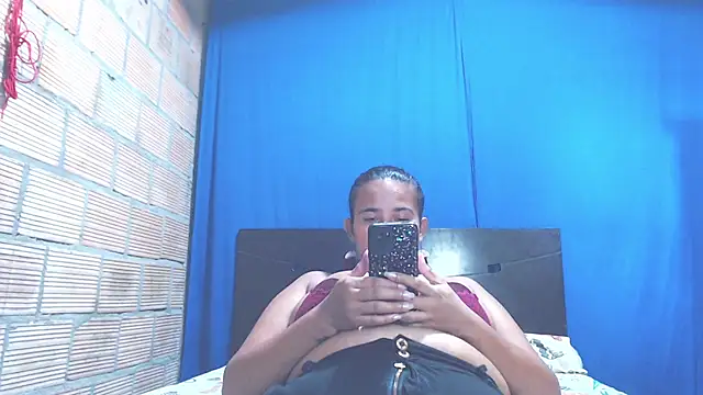 Snapshot of isabella_dirty69 chatting on March 2025 03:40:02 PM isabella dirty69 online show from March 2025 03:40:02 PM