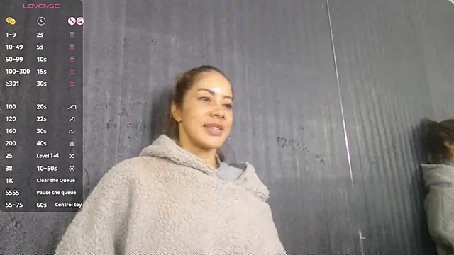 Snapshot of Niki_La_Rose chatting on September 2025 04:23:01 AM Niki La Rose online show from September 2025 04:23:01 AM