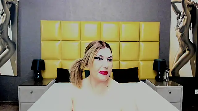 Snapshot of KiraLeila chatting on February 2025 01:38:02 PM KiraLeila online show from February 2025 01:38:02 PM