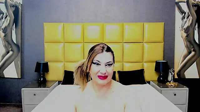 Snapshot of KiraLeila chatting on February 2025 03:10:02 AM KiraLeila online show from February 2025 03:10:02 AM