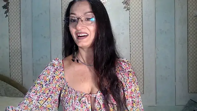 Antralyn online show from September 2025 09:36:02 AM