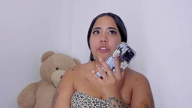 Emma lean online show from October 2025 04:05:01 PM