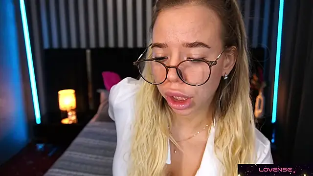 Sexy Ira online show from January 2025 07:05:01 AM