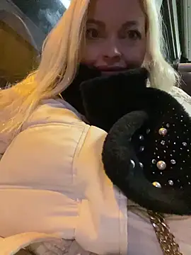 Lisavontease online show from February 2025 05:37:01 PM