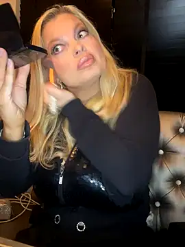 Lisavontease online show from October 2025 04:33:02 AM