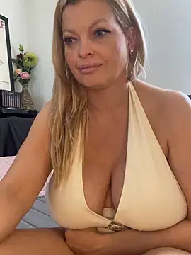 Lisavontease online show from May 2026 02:58:01 PM