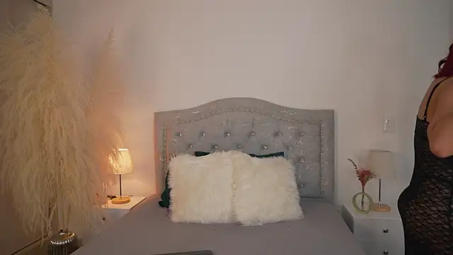 LaraBaker online show from October 2025 01:19:01 PM