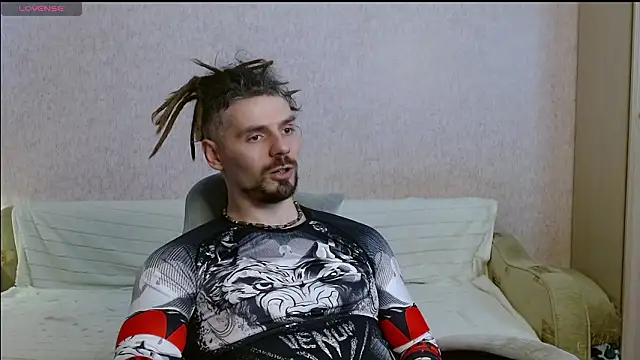 Aestheticguy101 online show from March 2026 02:34:01 PM