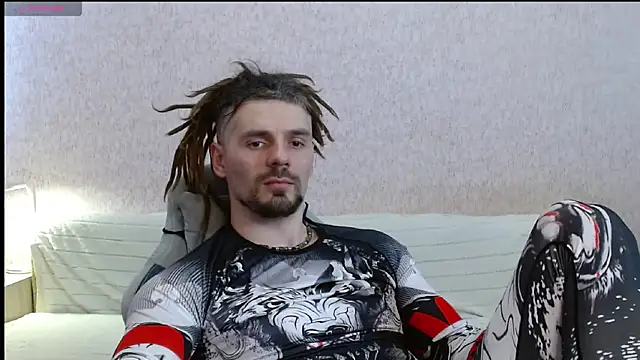 Aestheticguy101 online show from April 2026 11:41:01 AM