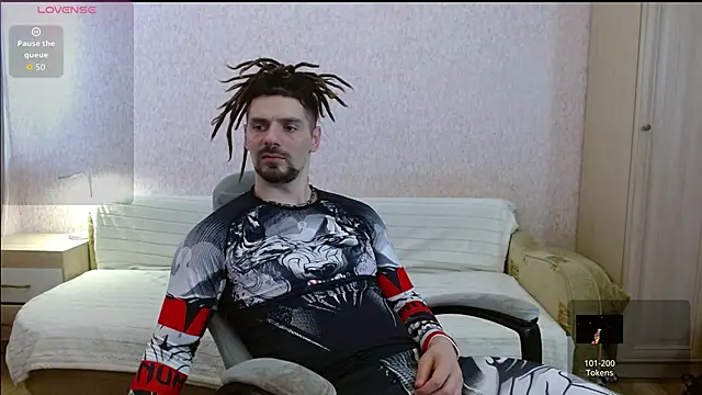 Aestheticguy101 online show from April 2026 10:35:02 AM