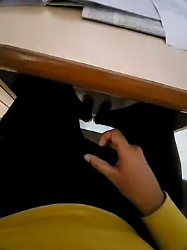 vansh1802 online show from January 2025 01:08:02 PM